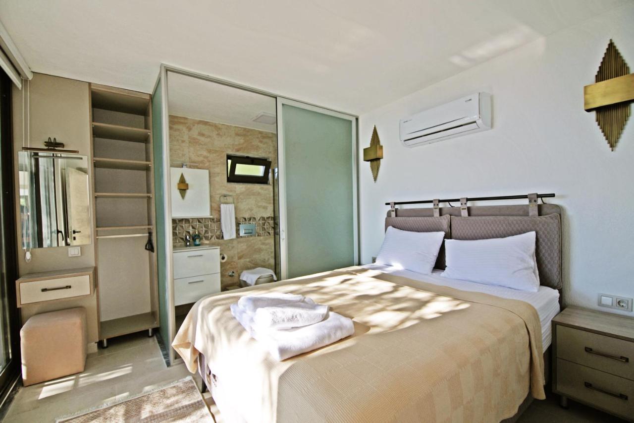 Villa With A Private Heated Pool, Jacuzzi, Overlooking Spectacular Views Of The Sea Kaş Ngoại thất bức ảnh